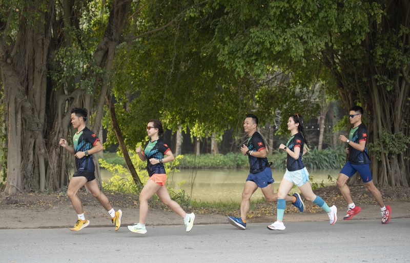 Vi sao VPBank Hanoi International Marathon “gay sot” voi cong dong chay bo?-Hinh-3