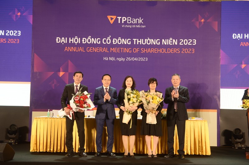 Dai hoi co dong TPBank: Dat ke hoach kinh doanh muc tieu 8.700 ty trong nam 2023, tang truong an toan, ben vung-Hinh-8