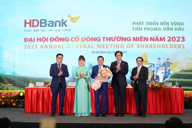 DHCD HDBank: Lay phat trien ben vung lam kim chi nam, dat muc tieu loi nhuan 13.197 ty dong-Hinh-5