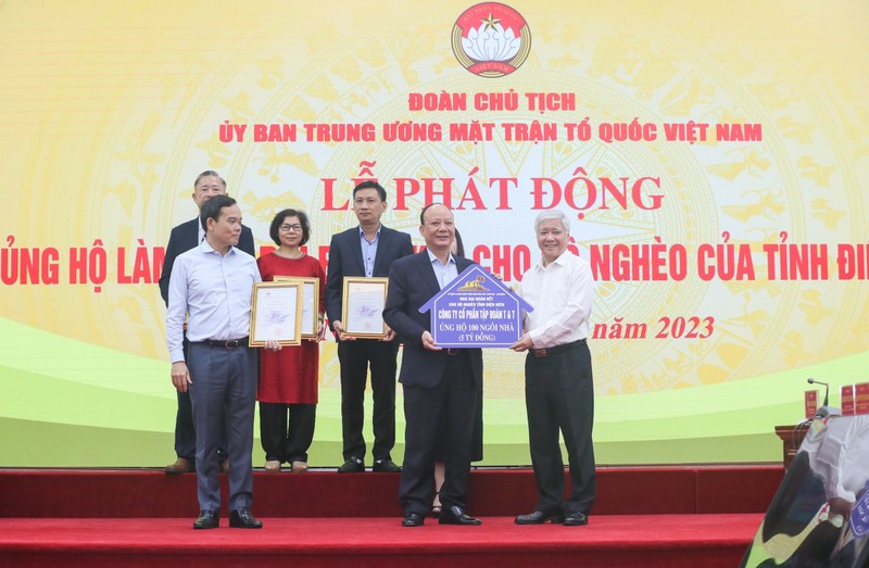 T&T Group ung ho 5 ty dong ho tro lam nha cho nguoi ngheo tinh Dien Bien