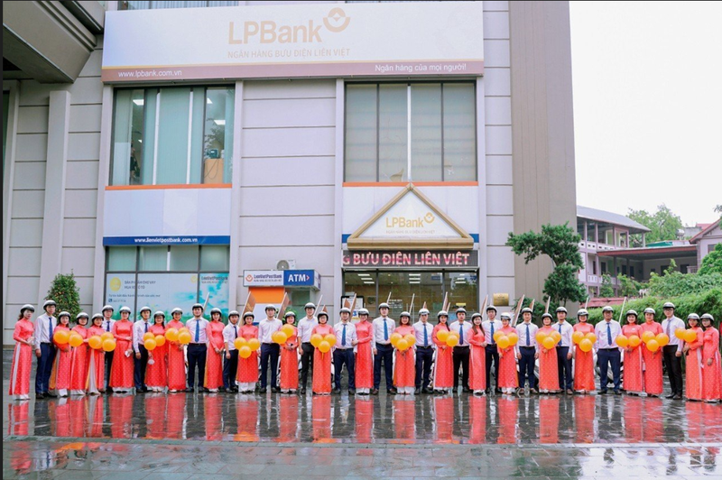 Mo rong kinh doanh, LPBank trai tham do don hang ngan nhan tai-Hinh-3