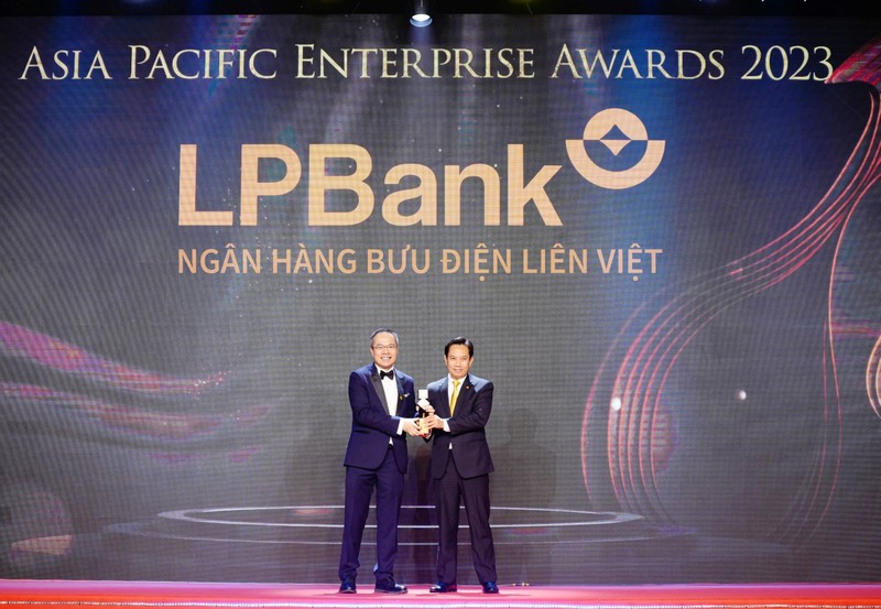 LPBank tiep tuc nhan giai thuong Doanh nghiep xuat sac Chau A nam 2023-Hinh-2