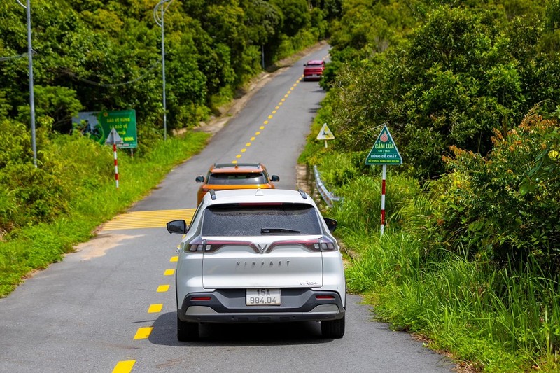 Xuyen Viet gan 4.000 km, chu xe dien danh gia chi phi nhien lieu “qua re”-Hinh-9