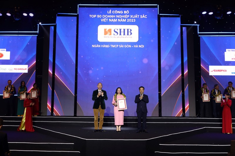 SHB 5 nam lien tiep duoc vinh danh “Top 50 doanh nghiep xuat sac nhat Viet Nam”