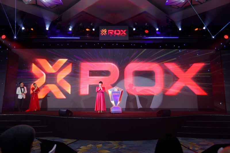 ROX Group trao tang hon 3.000 suat qua tet cho nguoi ngheo-Hinh-3