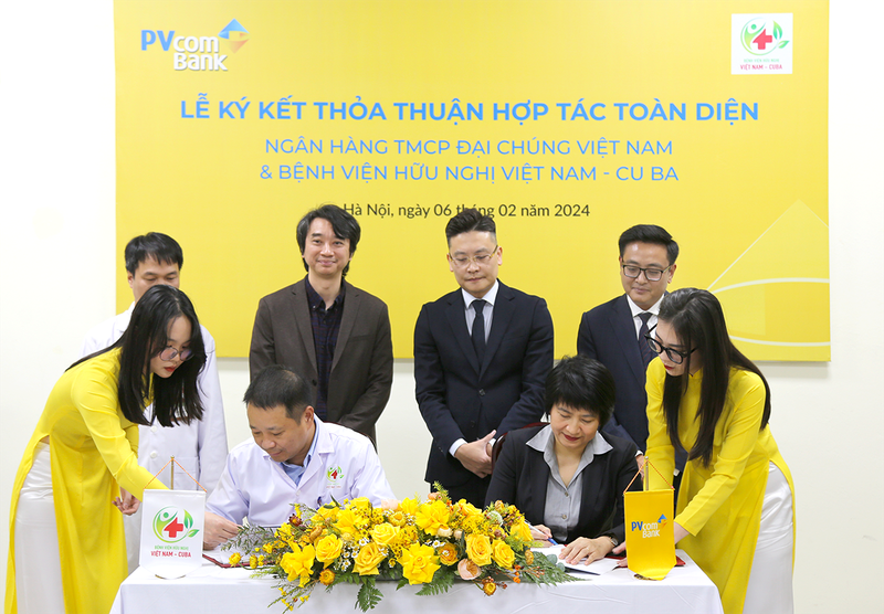 PVcomBank ky ket thoa thuan hop tac toan dien voi Benh vien Huu nghi Viet Nam – Cu Ba