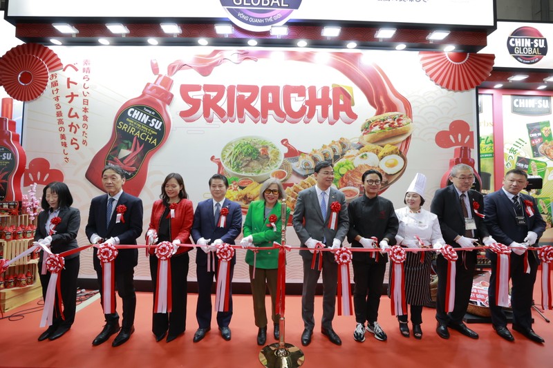 Tuong ot Chinsu Sriracha vua ra mat da “day song” o Nhat Ban-Hinh-6