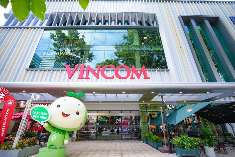 Vincom Retail lien tiep nhan 2 giai thuong danh gia, khang dinh vi the dan dau nganh bat dong san ban le Viet Nam-Hinh-4