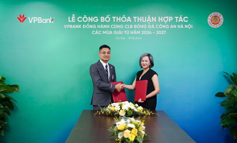 VPBank hop tac cung CLB Bong da Cong an Ha Noi phat trien bong da Viet