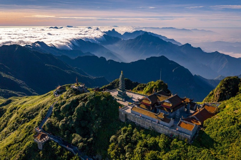 Du lich Fansipan mua hoa do quyen va le hoi hoa hong-Hinh-7