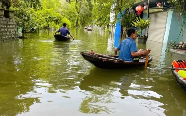 Chuong My ho tro nguoi dan khoi phuc san xuat sau lu lut