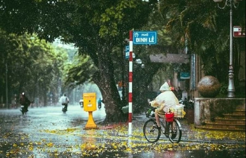 Thoi tiet ngay 19/8: Ca nuoc co mua rao va dong