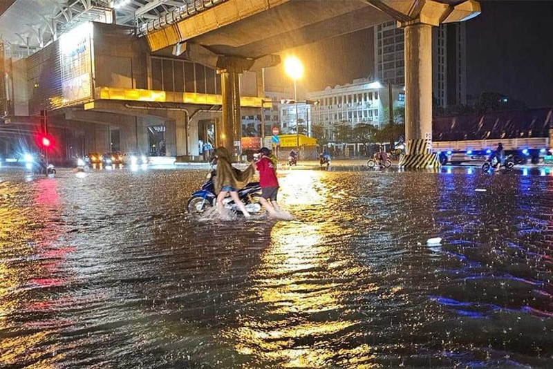 Ha Noi mua lon tiep dien, nguy co xay ra ngap ung vung trung