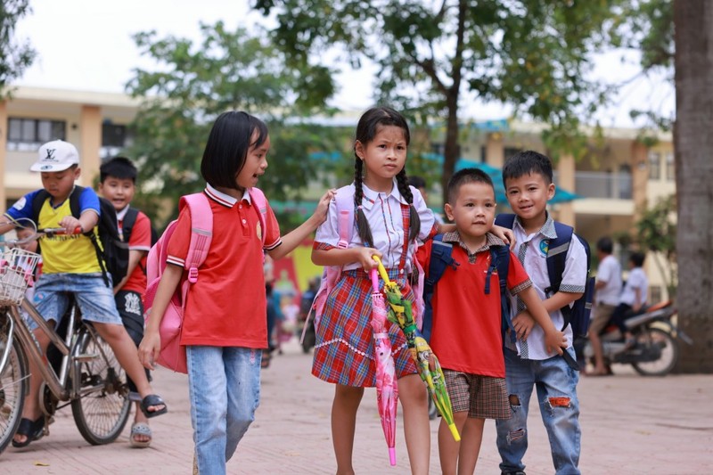 Ha Noi yeu cau khong duoc lam thu dau nam hoc moi