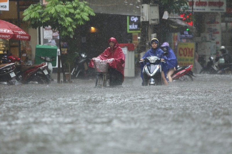 Ngay 11/9: Vung nui, trung du Bac Bo tiep tuc mua to va dong