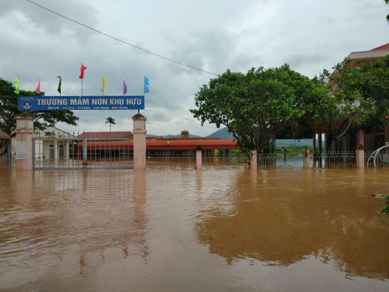 Bac Giang: Van con 84/762 truong cho hoc sinh nghi hoc