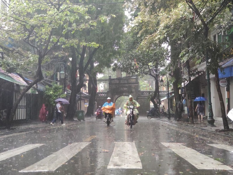 Thoi tiet ngay 14/9, Bac Bo ngay nang, co mua rao vai noi