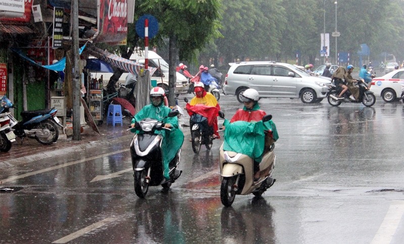 Ngay 16/9: Ha Noi co mua to, canh bao ngap ung nhieu tuyen pho