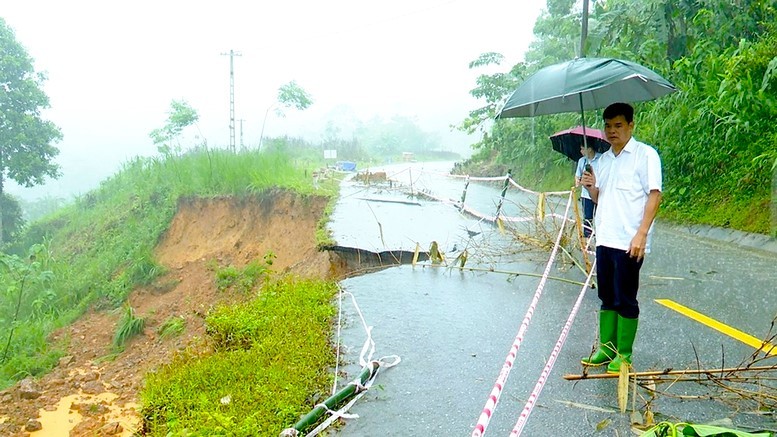 Cong bo tinh huong khan cap thien tai 4 tuyen quoc lo Ha Giang