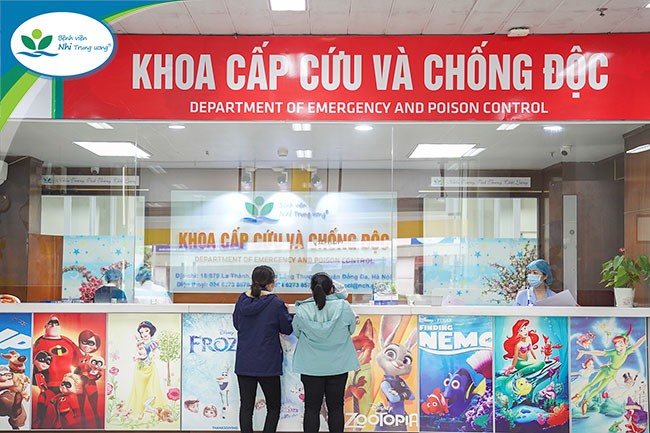 Bác sĩ lưu ý cha mẹ khi cho trẻ đi chơi dịp nghỉ lễ Bac si luu y cha me khi cho tre di choi dip nghi le