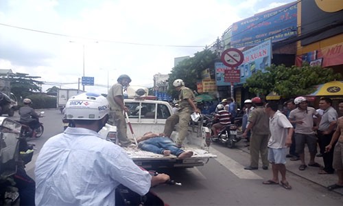 Du khach nuoc ngoai ngao da, doa giet tai xe taxi