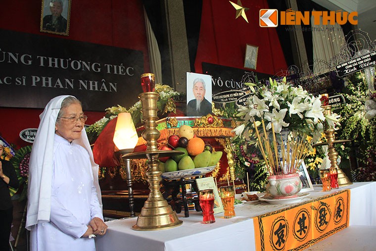 Vo nhac si Phan Nhan nen dau thuong dua tien chong-Hinh-5