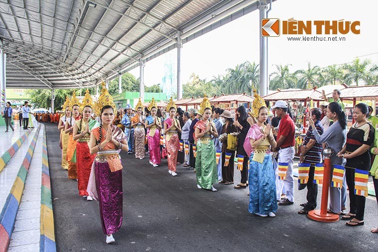 1000 tang ni tham gia dai le Vu Lan, Cung duong Bat Hoi-Hinh-8