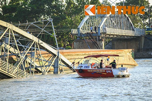 Da keo sa lan tong sap cau Ghenh ra khoi hien truong-Hinh-2