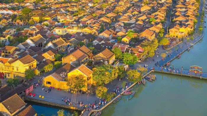 Hoi An lot top diem den lang man nhat the gioi