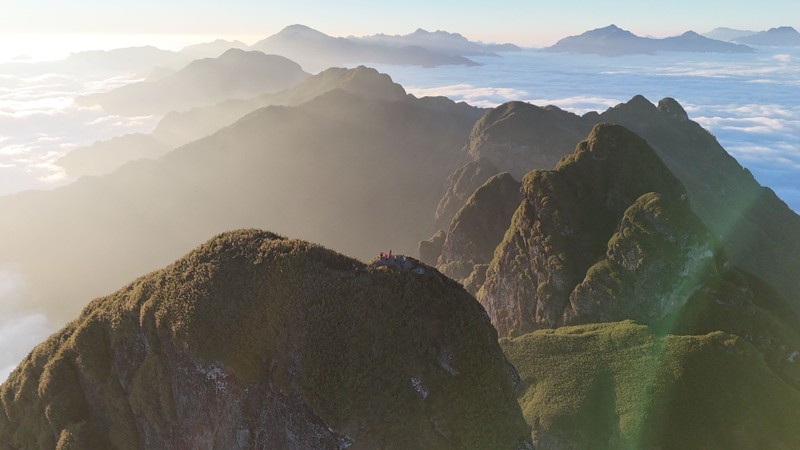 Trekking Ngu Chi Son - “de nhat hung son” cua Tay Bac