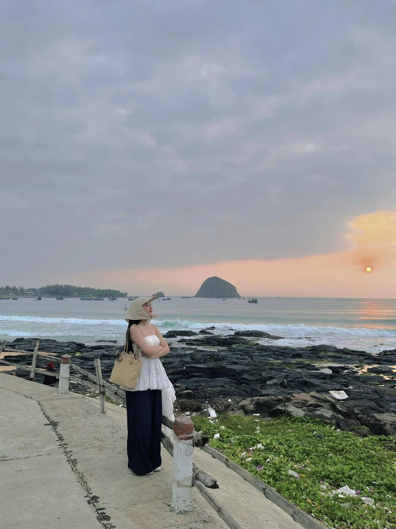 Loat diem den o Phu Yen khien tin do du lich “chay may anh”-Hinh-5