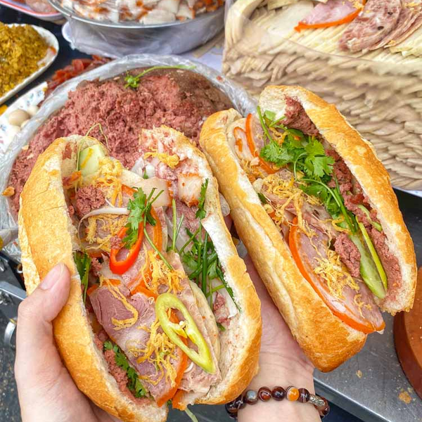 Foodtour TP.HCM dip nay nen “thuong” mon gi?-Hinh-2