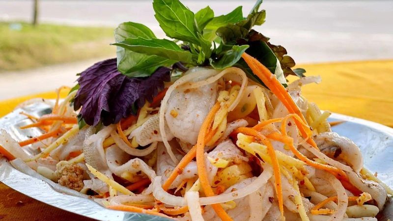 Den Ha Tinh, thuong thuc goi ca duc tinh hoa bien ca mien Trung-Hinh-2