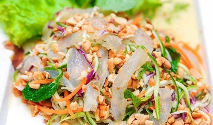Den Ha Tinh, thuong thuc goi ca duc tinh hoa bien ca mien Trung-Hinh-3