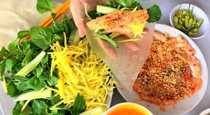 Den Ha Tinh, thuong thuc goi ca duc tinh hoa bien ca mien Trung-Hinh-7