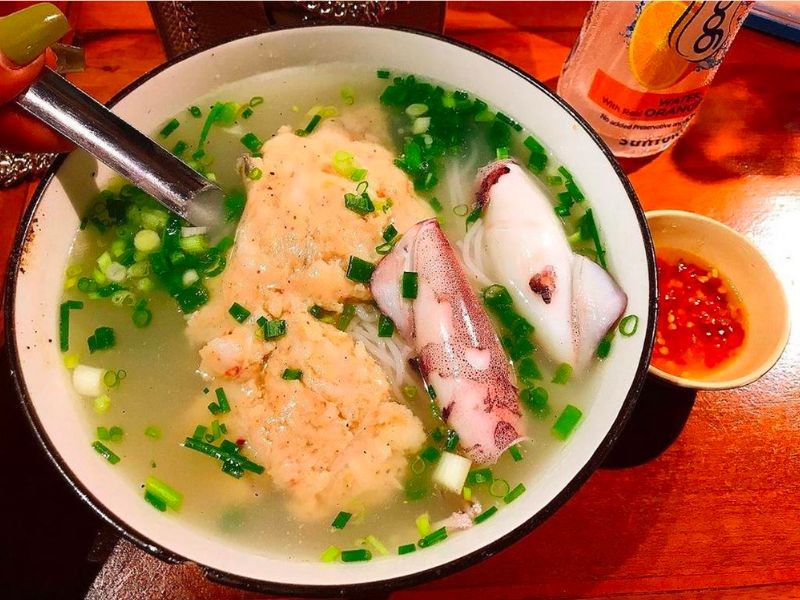 Thuong thuc mon bun quay dac san tru danh 