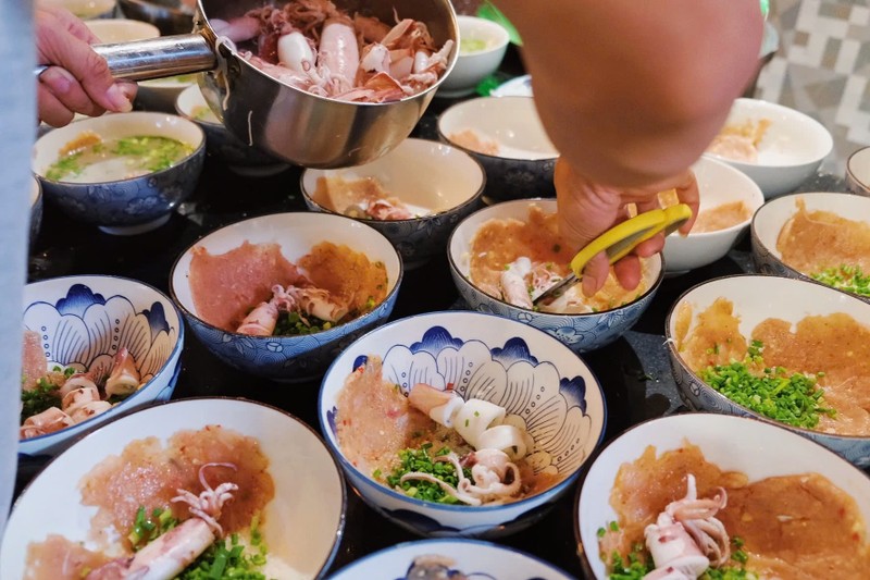Thuong thuc mon bun quay dac san tru danh 