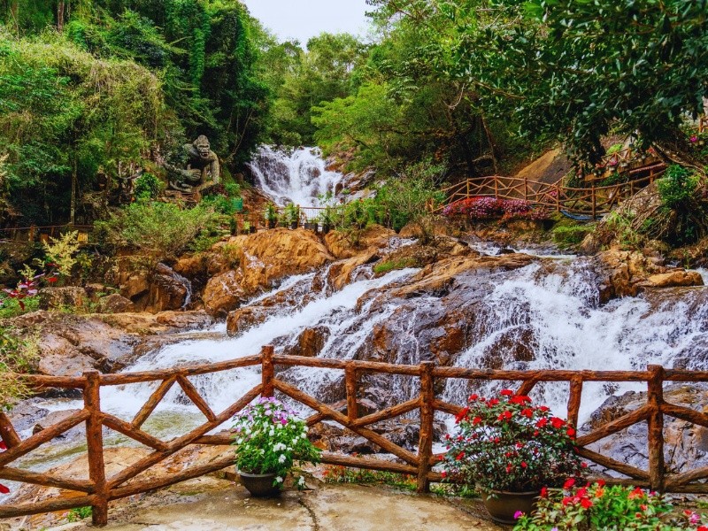 Den Da Lat tim yen binh, dung bo qua 5 dia diem nay-Hinh-5