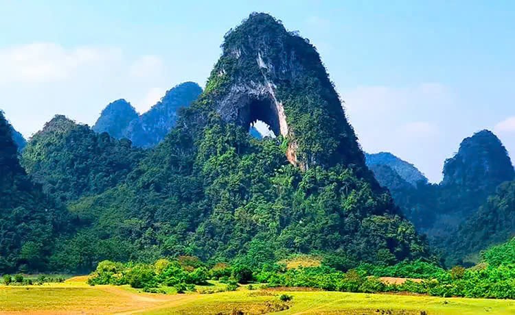 Chiem nguong “Mat Than Nui” vien ngoc quy giua non Cao Bang-Hinh-3