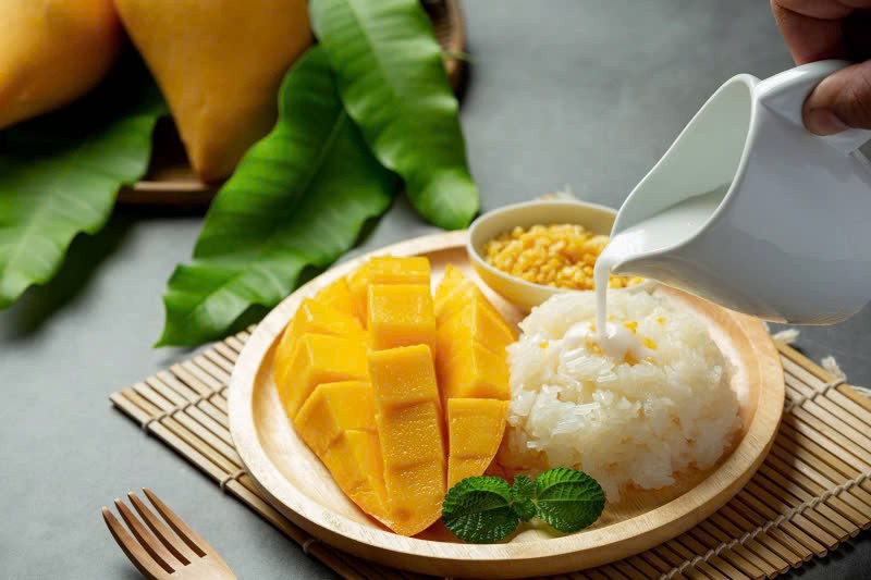 Vi sao xoi xoai la mon trang mieng quoc dan o Thai Lan?-Hinh-3