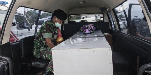 Tim kiem QZ8501: Tim thay duoi may bay?-Hinh-2