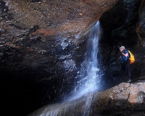 Ve dep Son Doong nam o dau?-Hinh-13