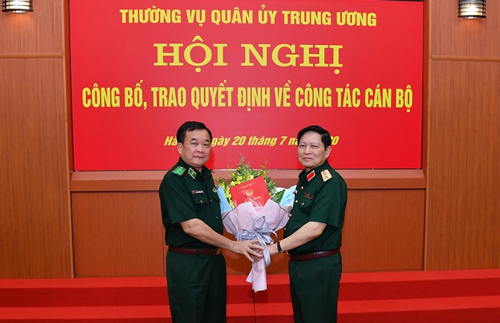 Xem binh nghiep cua ba tan Thu truong Bo Quoc phong-Hinh-6