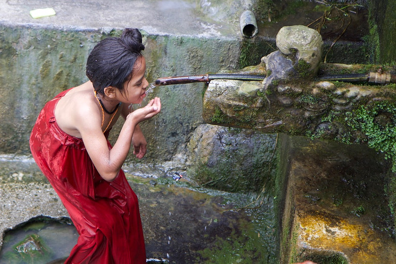 Quoc gia ki la: Phu nu thoai mai tam tien cung hu tuc kho hieu