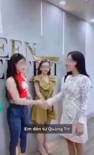 Dong thai cua nu chinh trong clip “ky thi” Da Nang gay buc xuc-Hinh-4