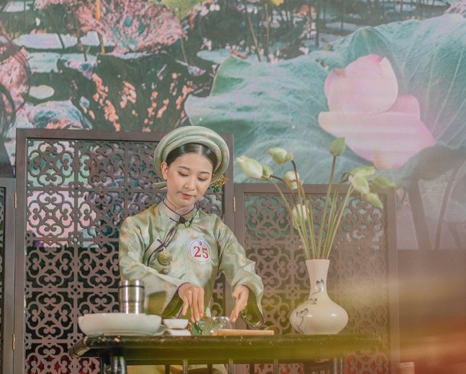 Thi sinh Hoa hau Viet Nam 2020 khoe ve dep chuan con gai Hue-Hinh-2