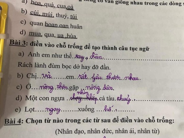 Hoc sinh dien thanh ngu, co giao doc xong chi biet “dung hinh“