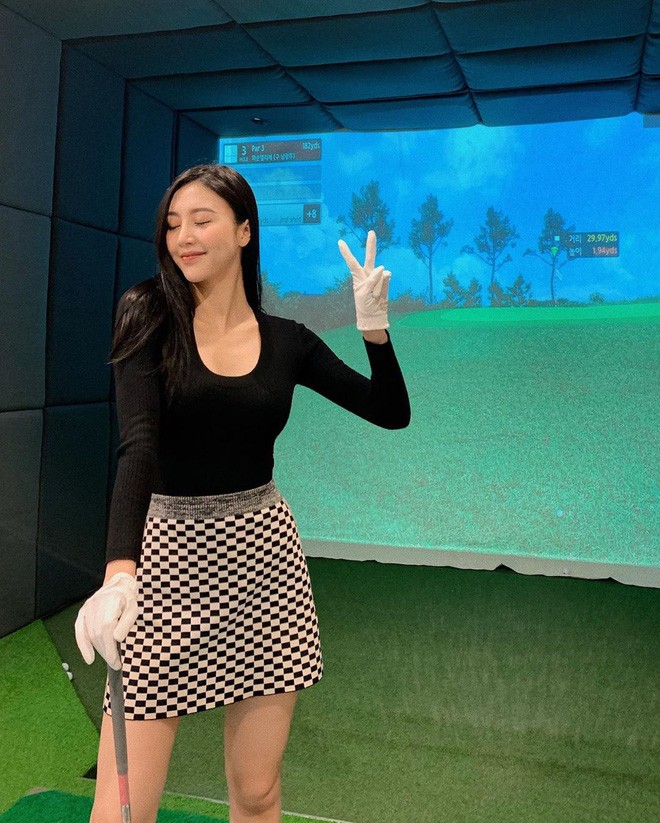 Hot girl choi golf: Moi nguoi mot ve, muoi phan ven muoi-Hinh-11