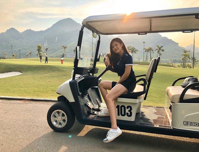 Hot girl choi golf: Moi nguoi mot ve, muoi phan ven muoi-Hinh-2