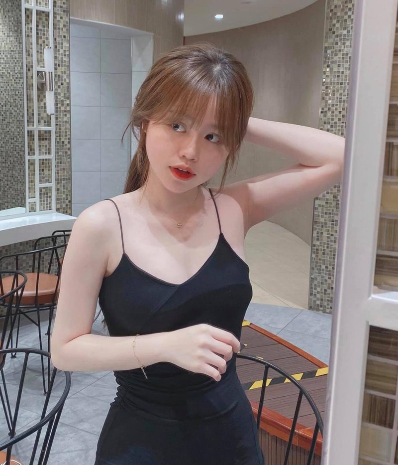 Soi chuyen tinh duyen dan hot girl cung ten, dan tinh chong mat